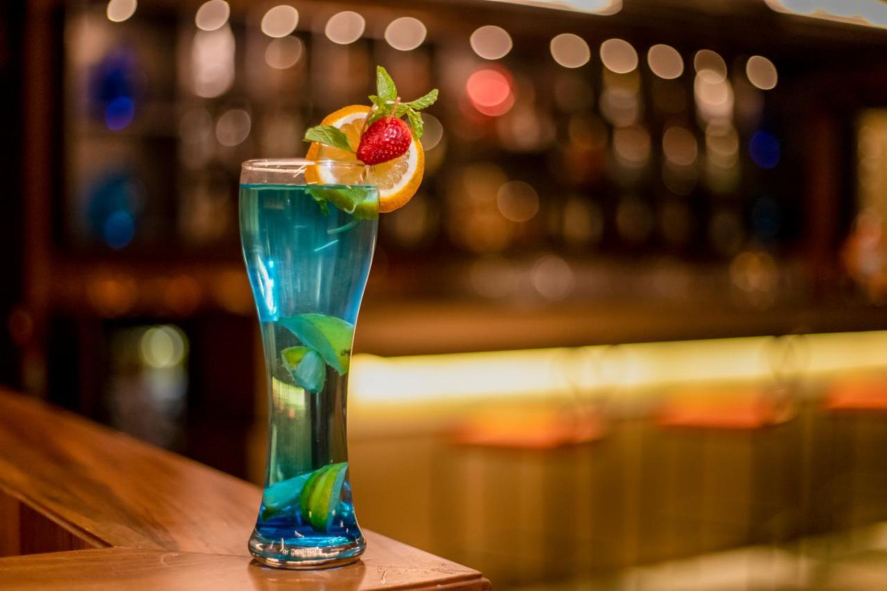 Lemon Tree Premier, Bhubaneswar Hotel Kültér fotó
